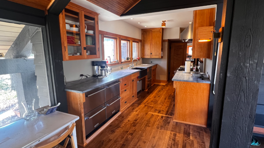 Kitchen Cabinets Gallery - These custom-built cabinets are designed after this FLW-designed home’s original blueprints. The home is located in Glen Ellyn, IL. It has two historical landmark plaques. One plaque is from the the Village of Glen Ellyn, and the other is from the Glen Ellyn Historical Society